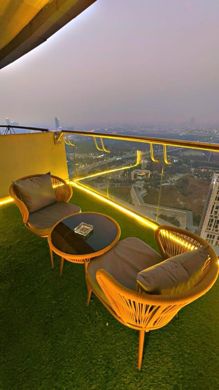 Cityscape Heights On 36th Floor * New Delhi
