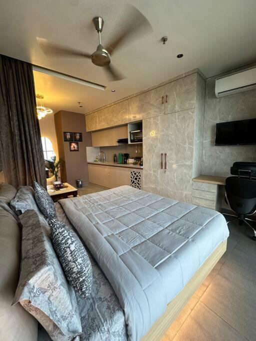 Cityscape Heights On 36th Floor Appartement New Delhi